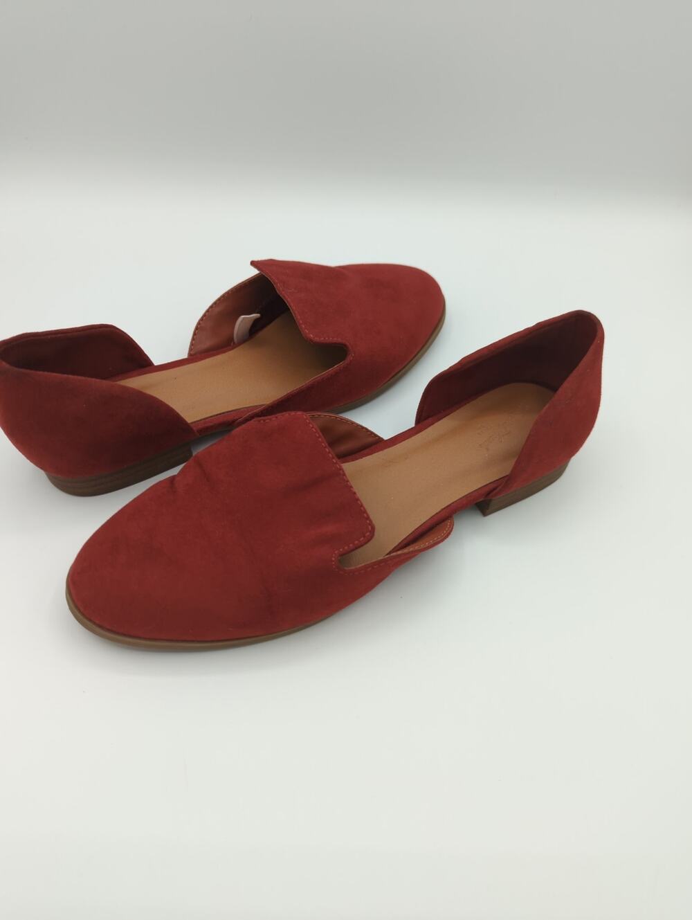 Universal Thread Burgundy Loafers Size 8